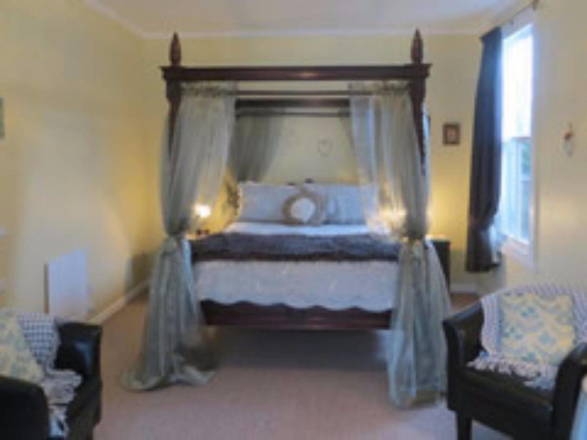 Cotswold Cottage Bed And Breakfast Темза Екстер'єр фото